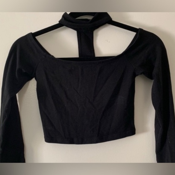 NWT Black Choker Crop Top in size XL, Long Sleeve. - Picture 1 of 5